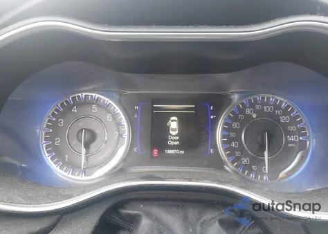 2015 Chrysler 200 Limited из США, поврежденный, VIN 1C3CCCAB5FN632515